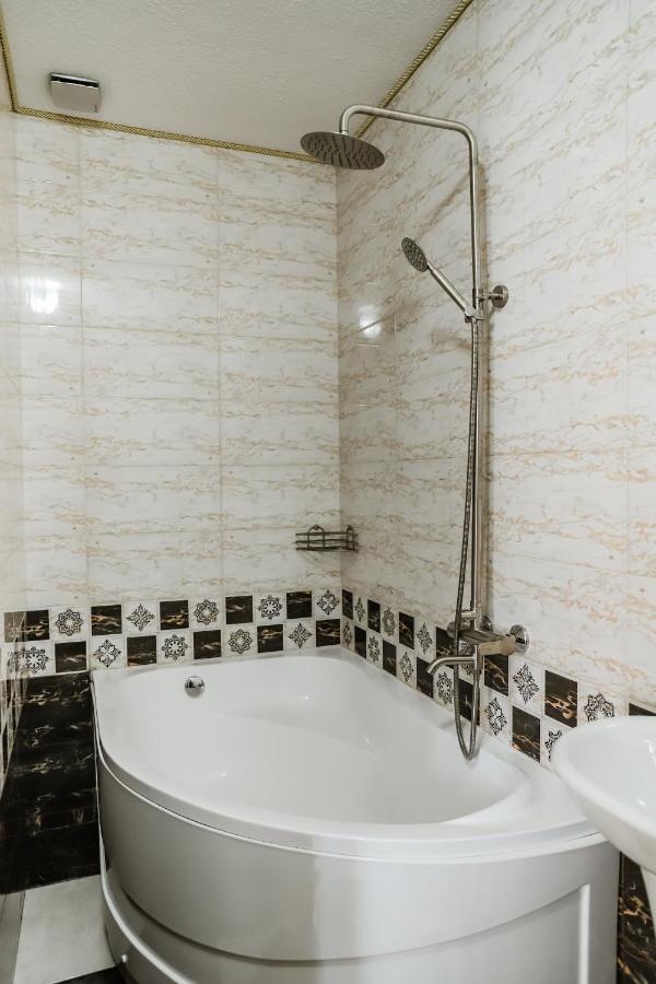 Hotel Konus Falesti Екстер'єр фото