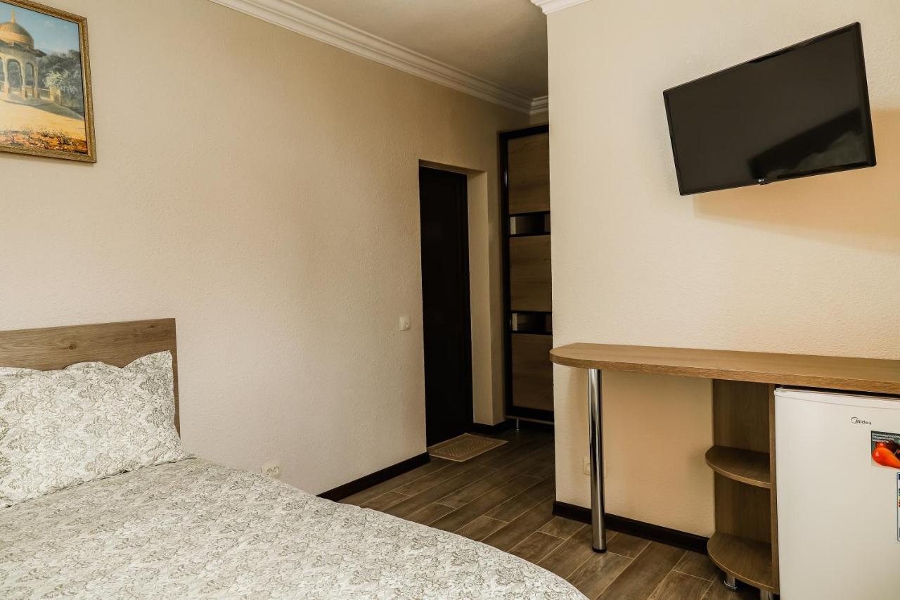 Hotel Konus Falesti Екстер'єр фото