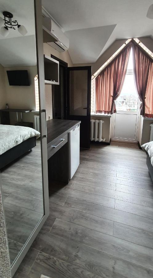 Hotel Konus Falesti Екстер'єр фото
