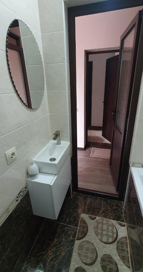 Hotel Konus Falesti Екстер'єр фото