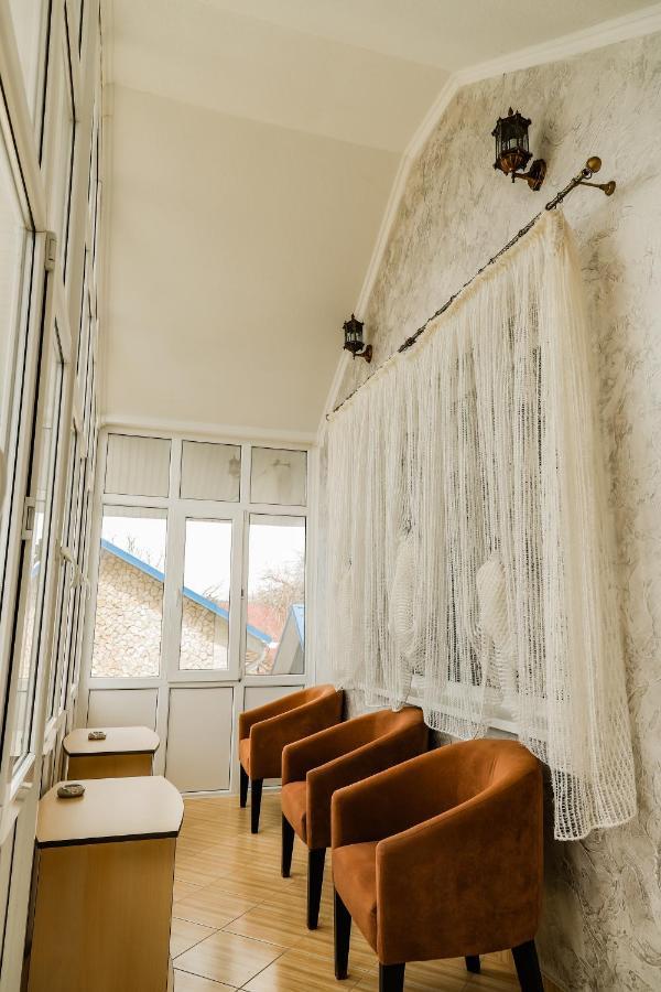 Hotel Konus Falesti Екстер'єр фото