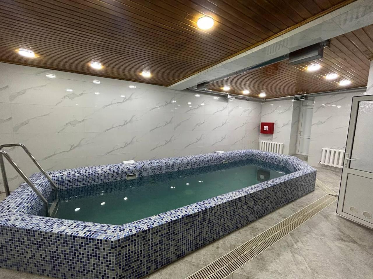 Hotel Konus Falesti Екстер'єр фото